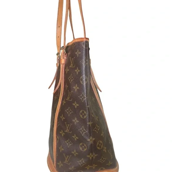 Authentic Louis Vuitton GM Bucket Bag 🥳 - Picture 11 of 15